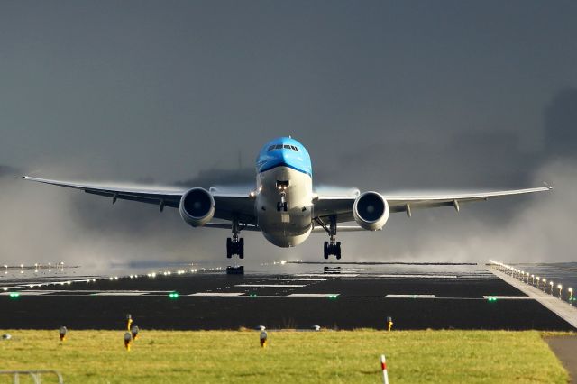 Boeing 777-200 (PH-BQD)