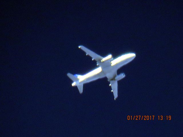 Airbus A319 (N809UA)