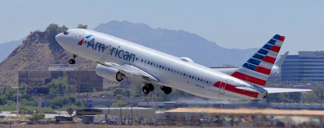 Boeing 737-700 (N883NN) - phoenix sky harbor international airport 20JUN20