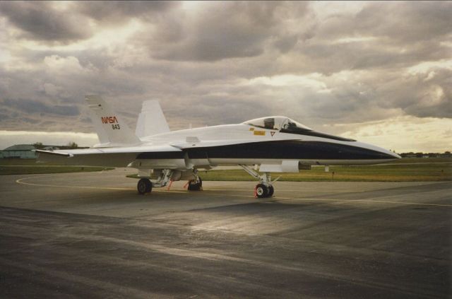 McDonnell Douglas FA-18 Hornet (N843NA)