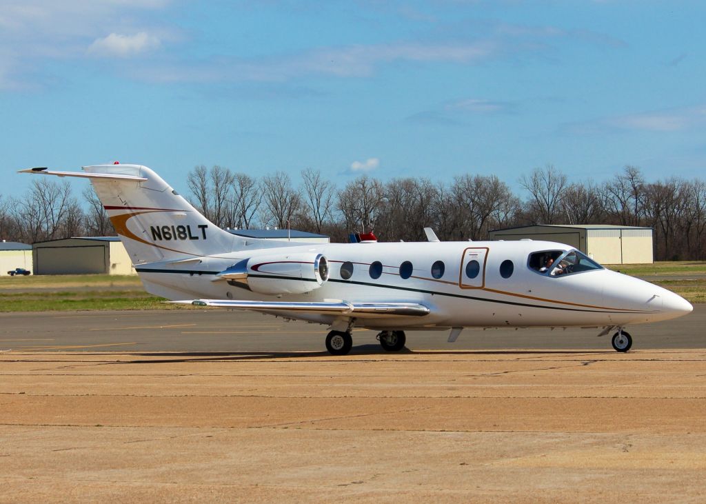 Beechcraft Beechjet (N618LT) - At Downtown Shreveport. 1999 Raytheon 400A