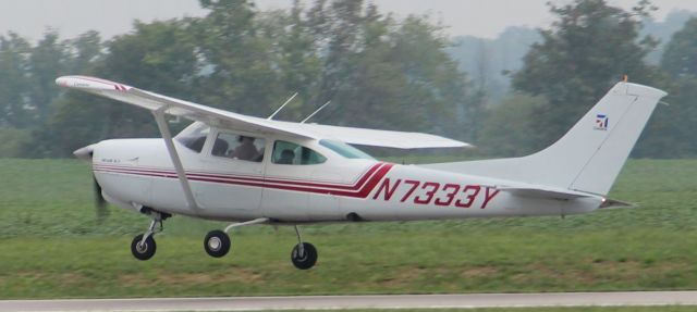 Cessna Skylane RG (N7333Y) - Departing rwy 27 on 8/17/12...