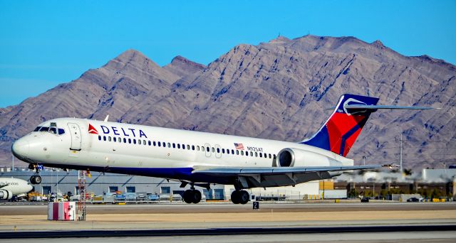 Boeing 717-200 (N925AT) - N925AT Delta Air Lines Boeing 717-231 s/n 55079 - Las Vegas - McCarran International (LAS / KLAS)br /USA - Nevada, January 7, 2018br /Photo: Tomás Del Coro