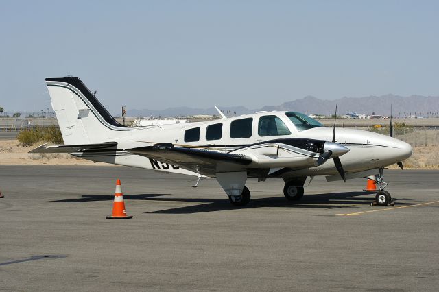 Beechcraft Baron (58) (N584MB)