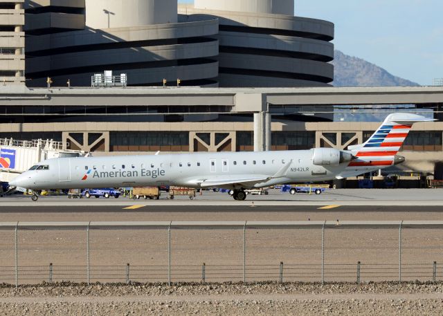 Canadair Regional Jet CRJ-900 (N942LR)