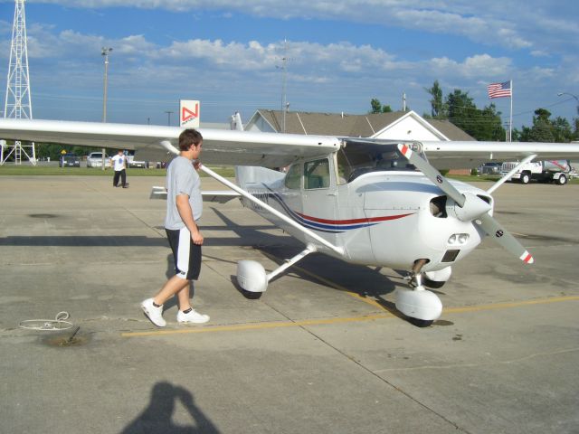 Cessna Skyhawk (N220NY)