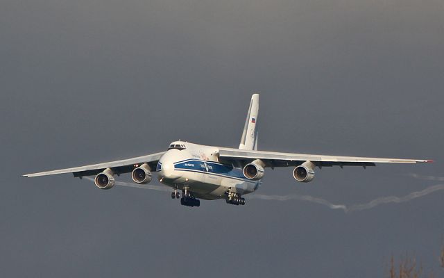 Antonov An-124 Ruslan (RA-82044) - vda an-124-100 ra-82044 landing at shannon 5/12/18.