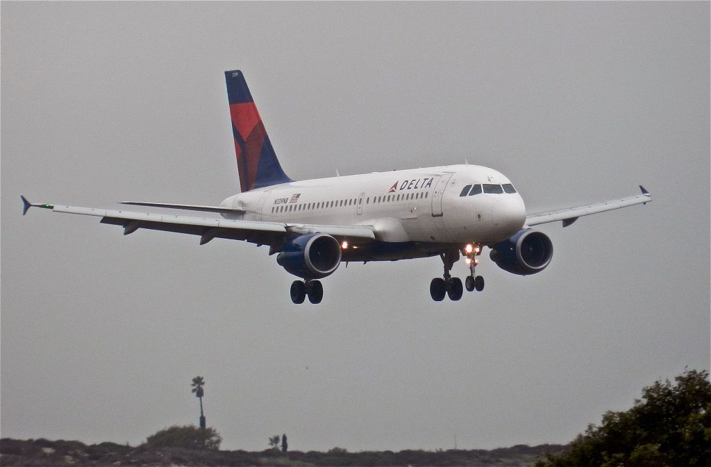 Airbus A319 (N339NB)