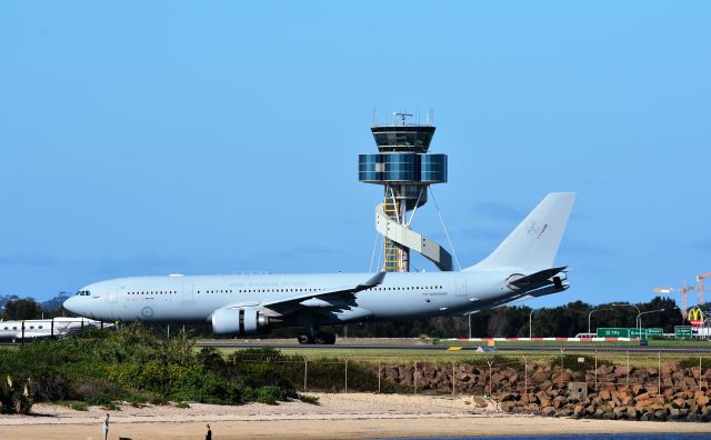 A39002 — - A39-002 Royal Australian Air Force Airbus A330-200MRTT cn 951 26th March 2017