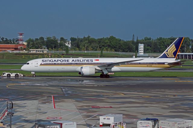 Boeing 787-8 (9V-SCE)