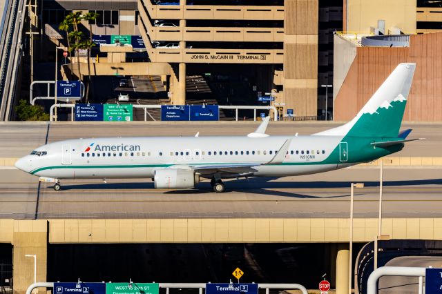 Boeing 737-800 (N916NN) - American Airlines 737-800 in Reno Air retro livery taxiing at PHX on 10/22/22. Taken with a Canon 850D and Tamron 70-200 G2 lens.