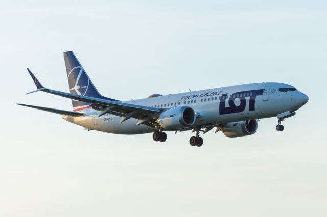 Boeing 737 MAX 8 (SP-LVC) - WAW SPOTTING