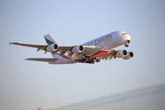 Airbus A380-800 (A6-EVJ)