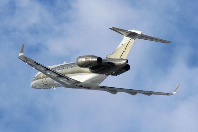 Bombardier Challenger 300 (OE-HII)