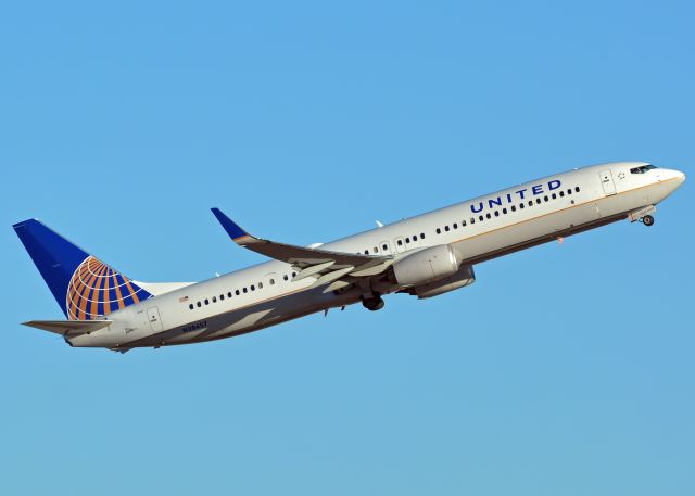 Boeing 737-900 (N28457)