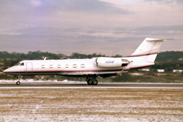 Gulfstream Aerospace Gulfstream IV (N212AT) - Departing rwy 26 on 28-Jan-04.  Reregistered N252CH 6-Jan-07.