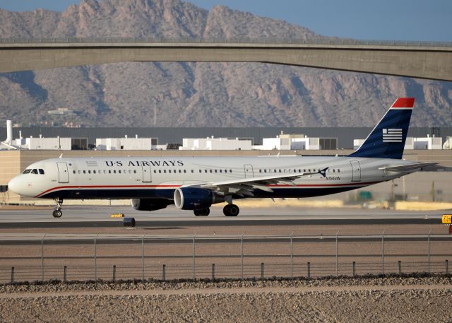 Airbus A321 (N150UW)