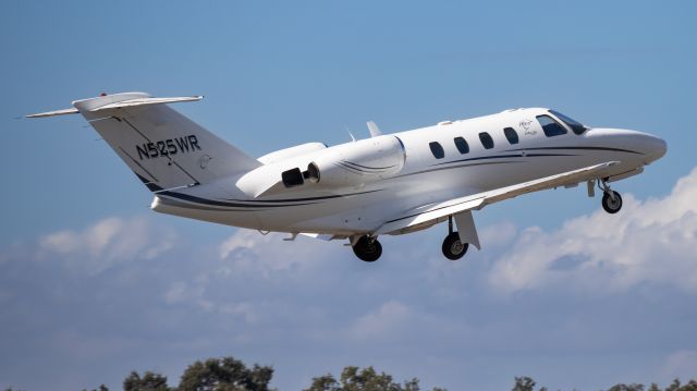 Cessna Citation CJ1 (N525WR)