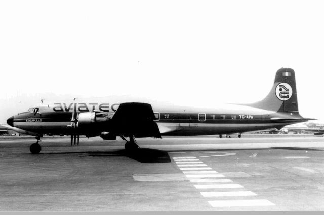 Douglas DC-6 (TG-APA)