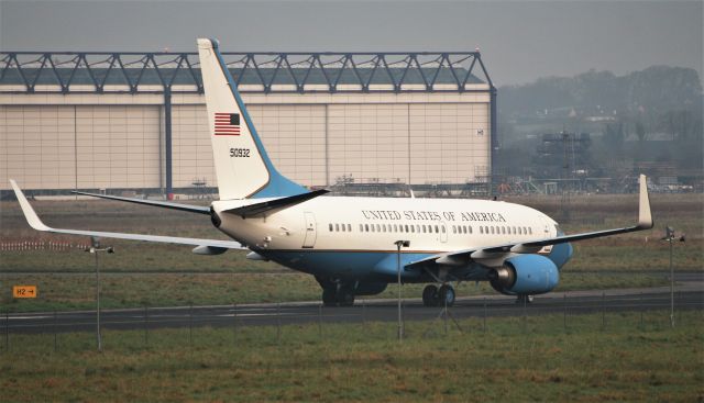 Boeing 737-700 (05-0932) - usaf c-40c 05-0932 at shannon 1/12/19.