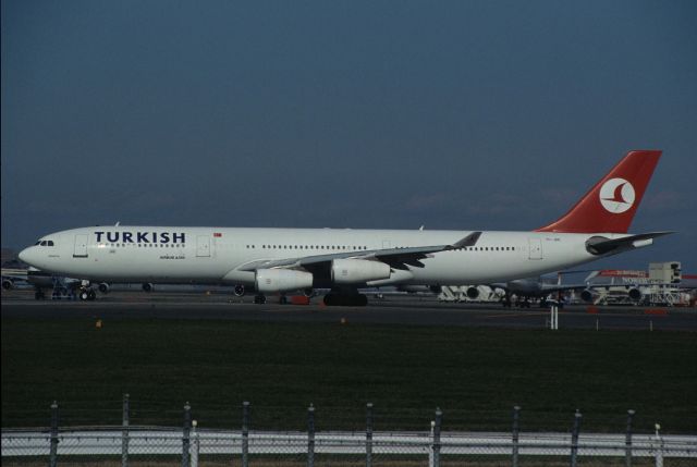 Airbus A340-300 (TC-JDK) - Departure at Narita Intl Airport Rwy34L on 1995/11/28