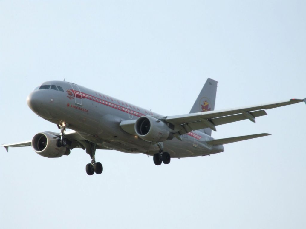 Airbus A319 (C-FZUH)