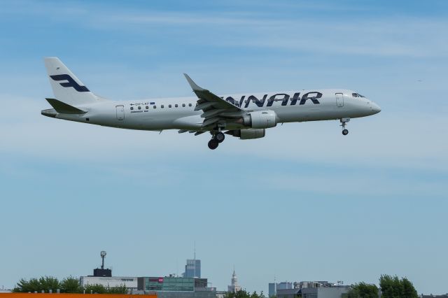 Embraer ERJ-190 (OH-LKP) - WAW SPOTTING