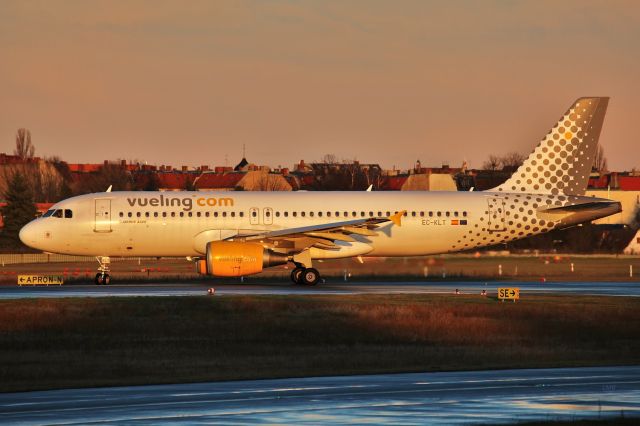 Airbus A320 (EC-KLT)