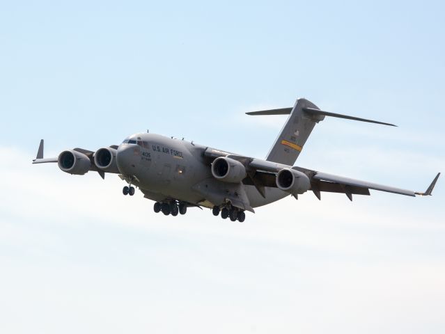 Boeing Globemaster III (N4135) - OSH18