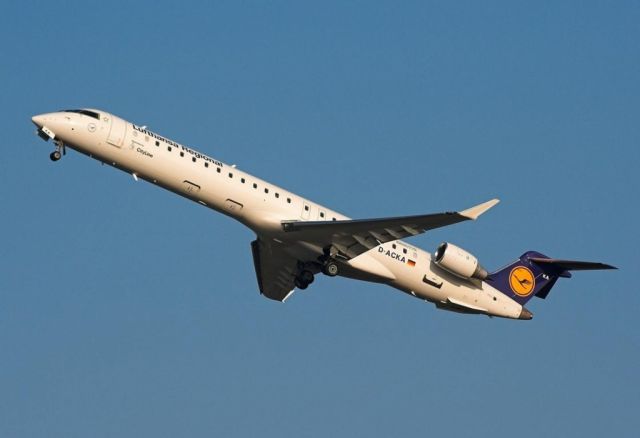 Canadair Regional Jet CRJ-900 (D-ACKA)