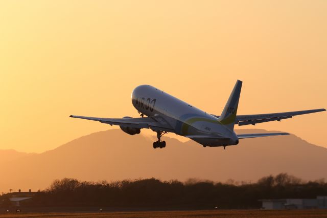 BOEING 767-300 (JA01HD) - 27 May 2016:HND-HKD.