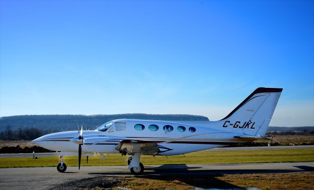 Cessna 421 (C-GJKL)