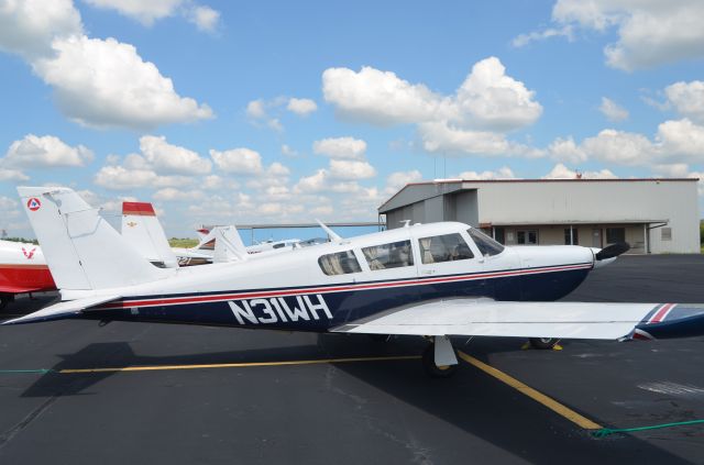 Piper PA-24 Comanche (N31WH)