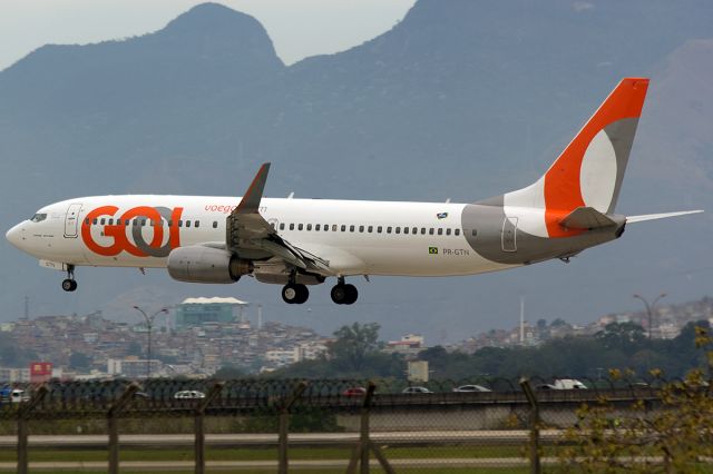 Boeing 737-700 (PR-GTN) - New airline scheme.