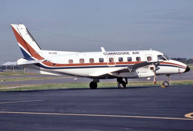 VH-KIQ — - COMMODORE AIR - EMBRAER EMB-110P1 BANDEIRANTE - REG : VH-KIQ (CN 110222) - ADELAIDE INTERNATIONAL AIRPORT SA. AUSTRALIA - YPAD 20/6/1983