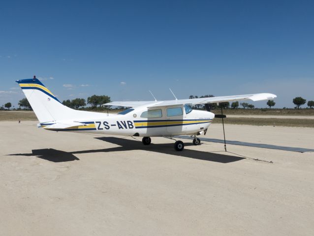 Cessna Centurion (ZS-AVB) - At Jao airstrip, Okavango Delta, Botswana. 19 NOV 2017.