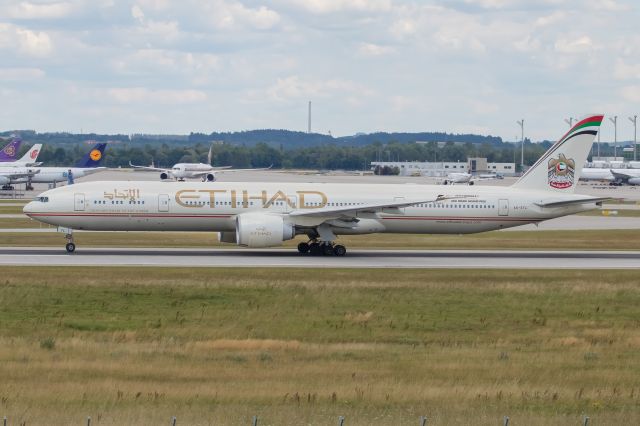 BOEING 777-300ER (A6-ETL) - 16.07.2017