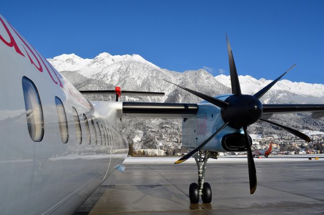 de Havilland Dash 8-400 (OE-LGC)