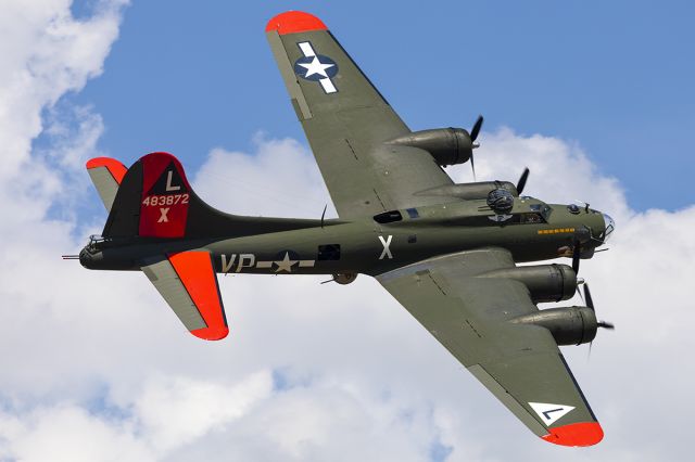 Boeing B-17 Flying Fortress (N7227C)