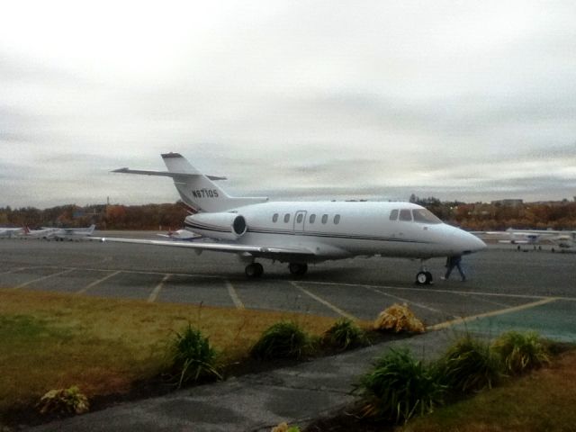 Hawker 800 (EJA871) - Execjet 871 parking on the ramp after ariving from Boston