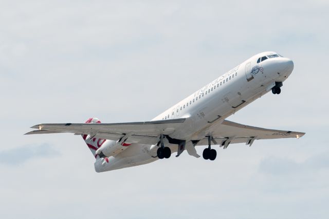 Fokker 100 (VH-FSQ) - Fokker 100. Virgin Australia VH-FSQ departed runway 21 YPPH 02 April 2019