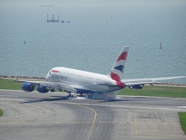 Airbus A380-800 (G-XLEC)