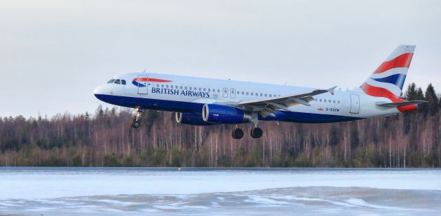 Airbus A320 (G-EUUW)