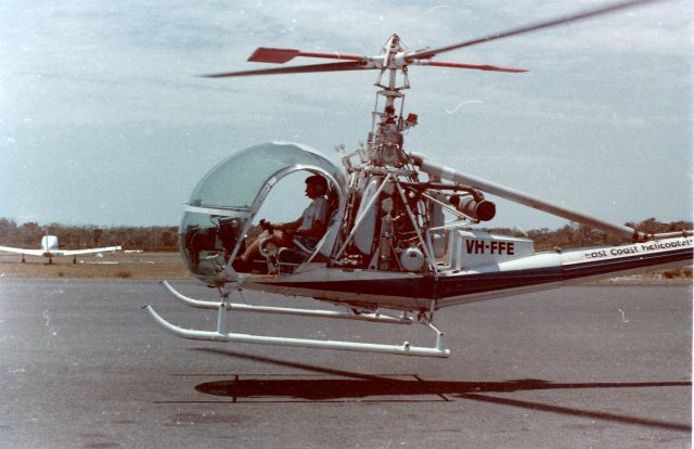 ROGERSON HILLER UH-12E Hauler (VH-FFE) - Hovering at Caloundra prior to refuelling