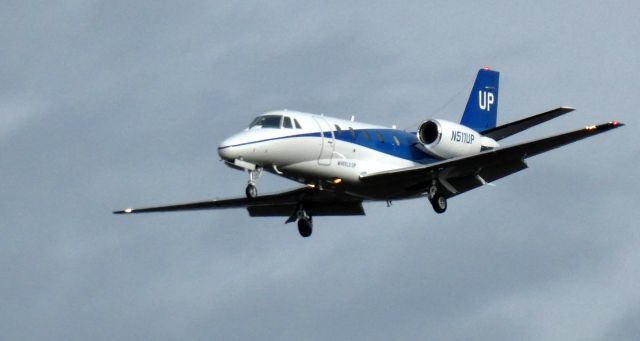 Cessna Citation Excel/XLS (N511UP) - On final is this 2006 Cessna Citation 560XLS in the Autumn of 2021.