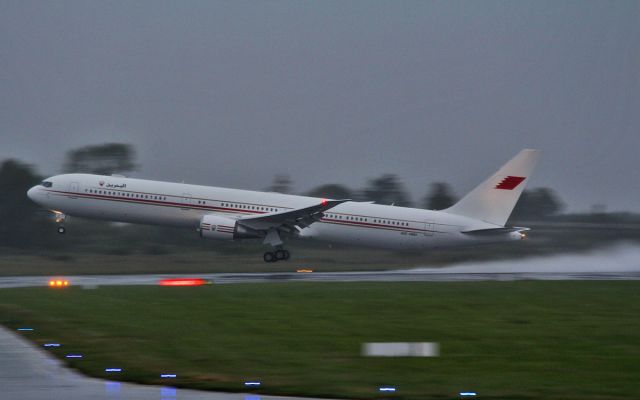 BOEING 767-400 (A9C-HMH) - bahrain amiri flight b767-4 a9c-hmh dep shannon at 6am 13/7/15.