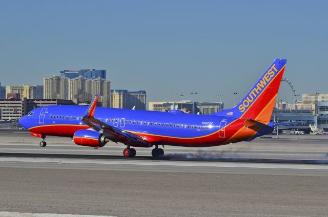 Boeing 737-800 (N8600F) - N8600F  Southwest Airlines 2012 Boeing 737-8H4  (cn 39882) - Las Vegas - McCarran International (LAS / KLAS)br /USA - Nevada, January 15, 2014br /Photo: Tomás Del Coro