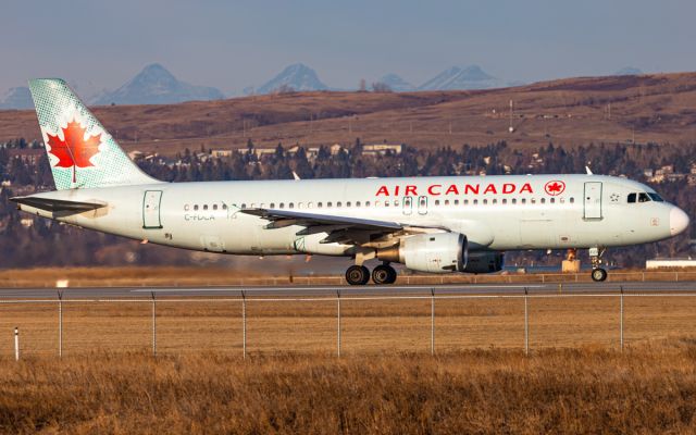 Airbus A320 (C-FDCA)