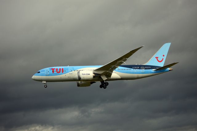 Boeing 787-8 (G-TUIH) - Inbound from Melbourne Orlando Intl, USA (MLB/KLMB)