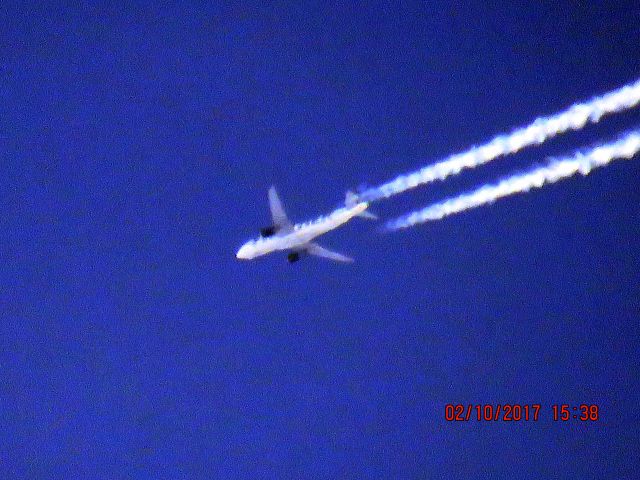 Airbus A320 (N216FR)